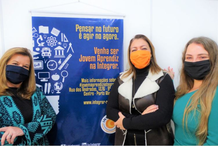 Núcleo do Programa Jovem Aprendiz: Letícia Umann (Coordenadora da Aprendizagem), Evelise Kerkhowe (Psicopedagoga) e Raquel Santolin (Assistente Social).